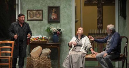 È asciuto pazzo ‘o parrucchiano di Oscar Di Maio